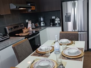 Apartamento Amueblado y Equipado en Renta Zona 14 - 2