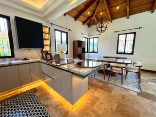 Casa en venta de 4 habitaciones en Antigua Guatemala Ref-5518 - Image 1