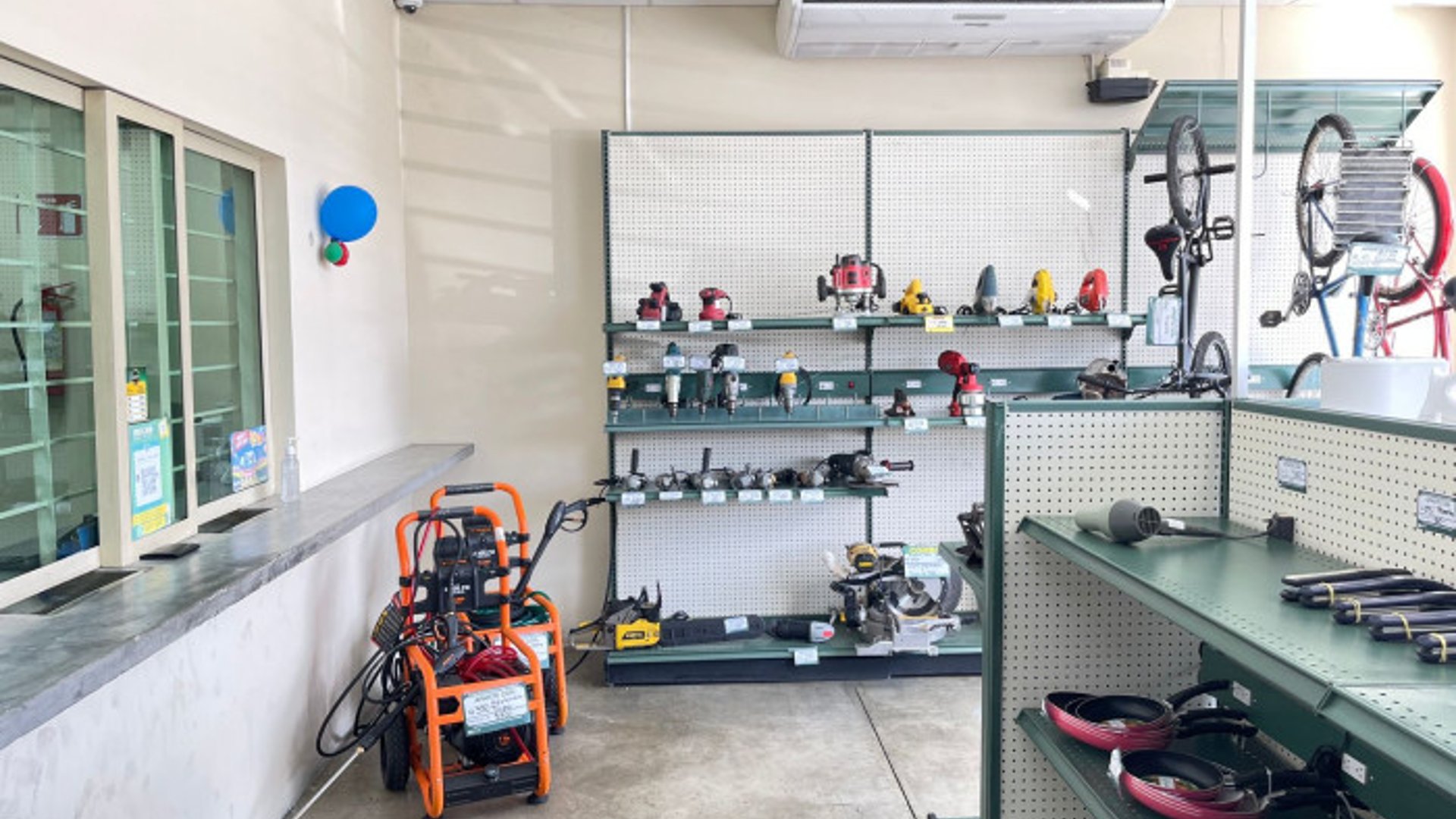 Local Comercial en renta en Plaza Comercial de Zona 18 - Miniatura 4