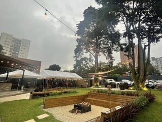 Terreno en Renta – Zona 10 | 16 Calle, cerca de Novex | Esquina - Image 1