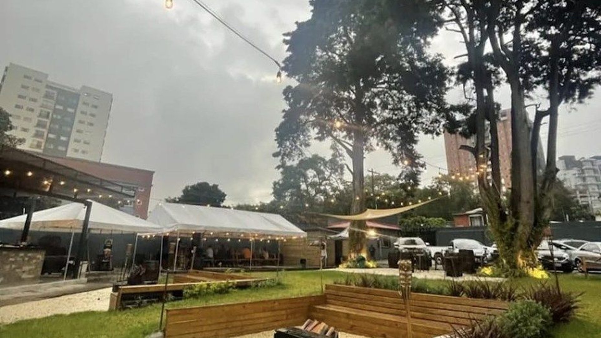 Terreno en Renta – Zona 10 | 16 Calle, cerca de Novex | Esquina