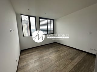 Apartamento en Venta de 1 dormitorio en zona 15 - 5