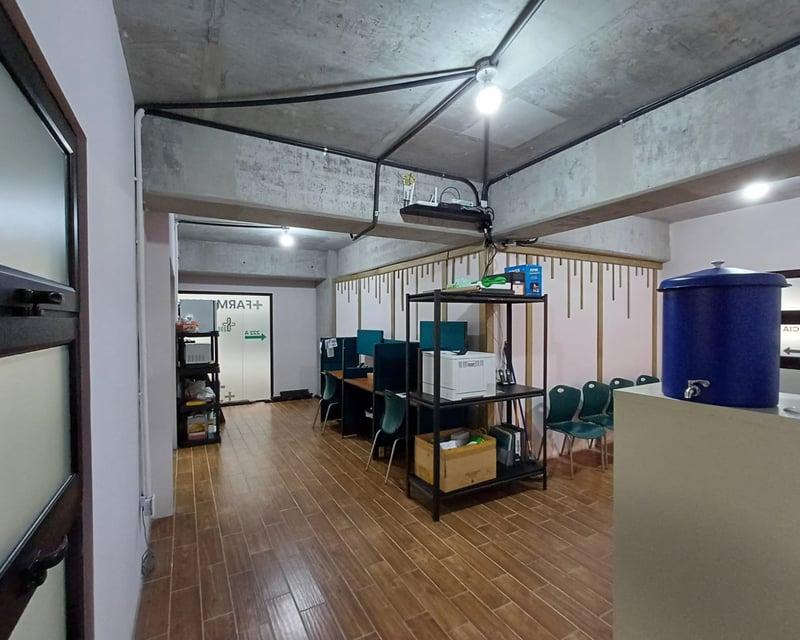 VENTA Oficina Zona 9 Ascend  - Miniatura 2