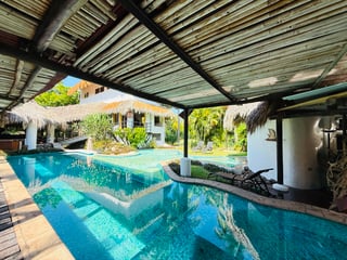 VENTA DE HERMOSA Y AMPLIA CASA - LAS OLAS, PTO. SAN JOSÉ - 3