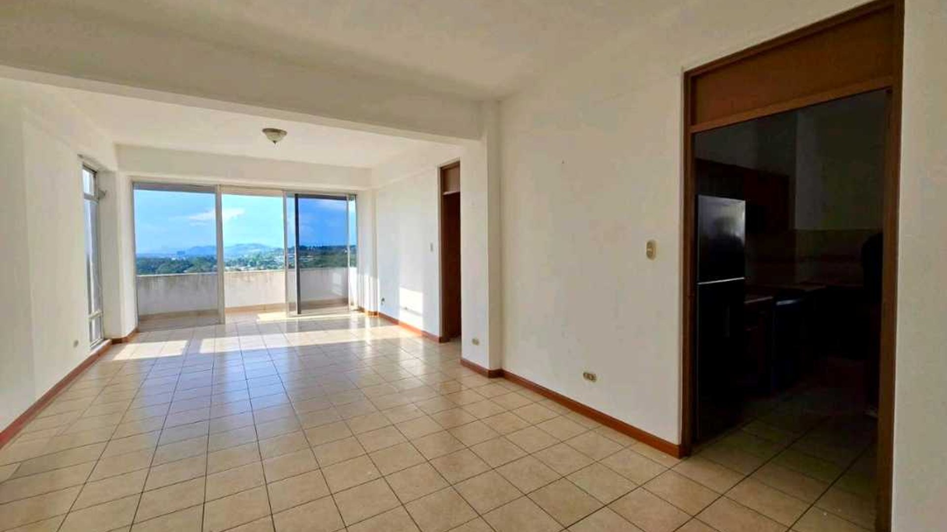 APARTAMENTO EN ALQUILER ???? Edificio Convista, Zona 15, San Lázaro - Miniatura 2