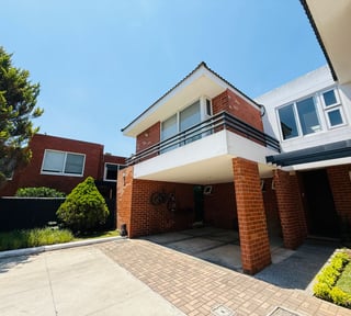 VENTA DE HERMOSA CASA CON MEJORAS - ENSENADA DE SAN ISIDRO, ZONA 16