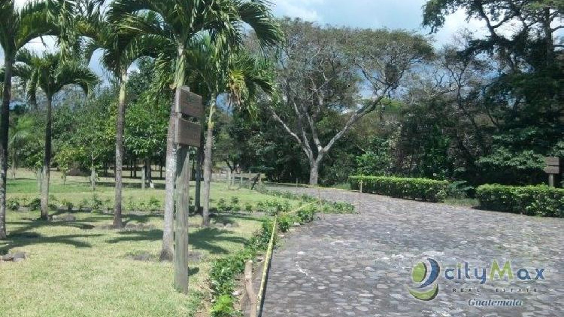 Terreno en venta en CAMPO AVENTURA Palín Escuintla - Miniatura 4