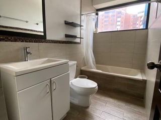 APARTAMENTO EN VENTA TOTALMENTE REMODELADO ZONA 14 - 5