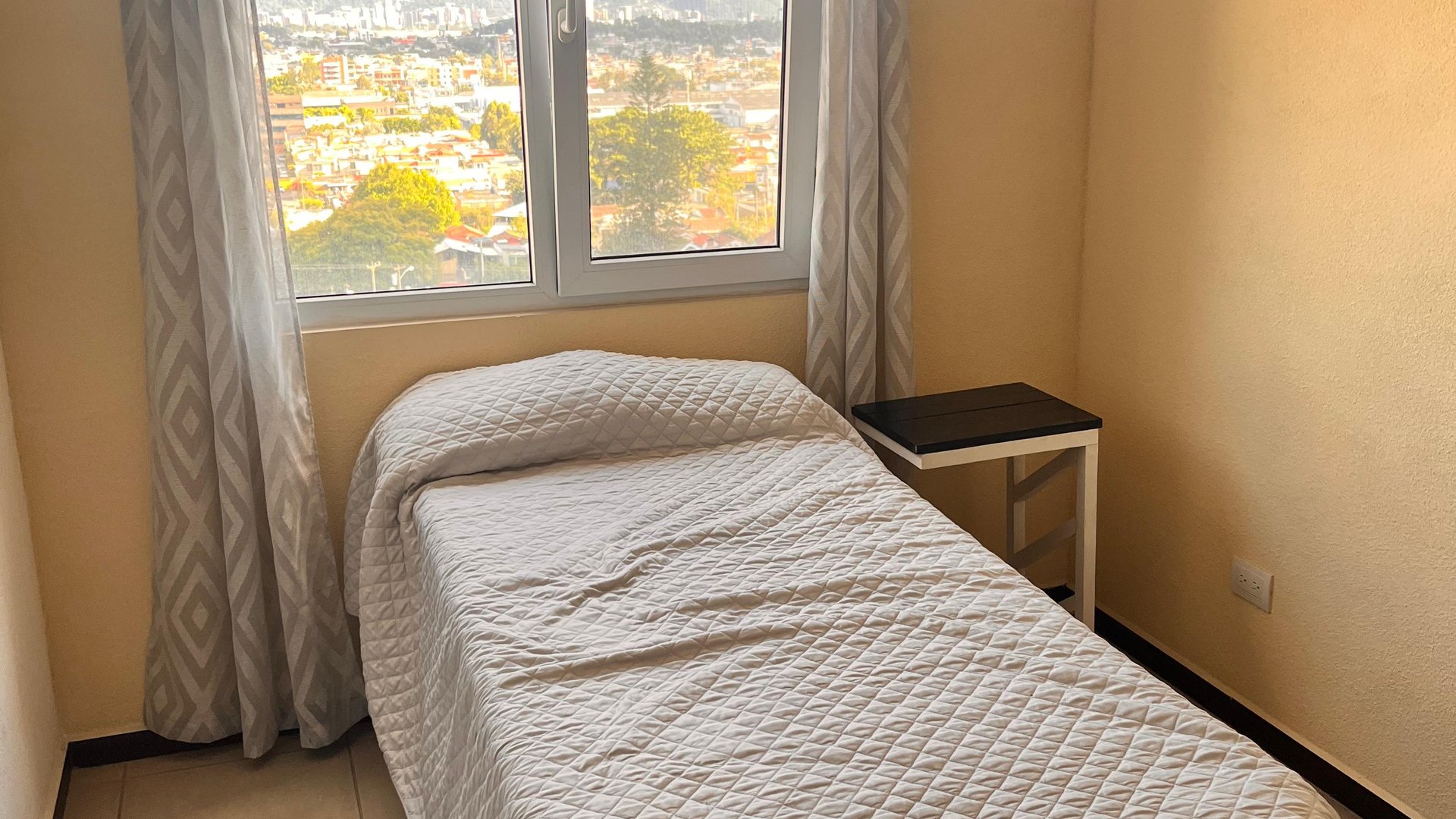Apartamento amueblado en renta - 3 habitaciones en zona 11 Ref-5994 - Miniatura 6
