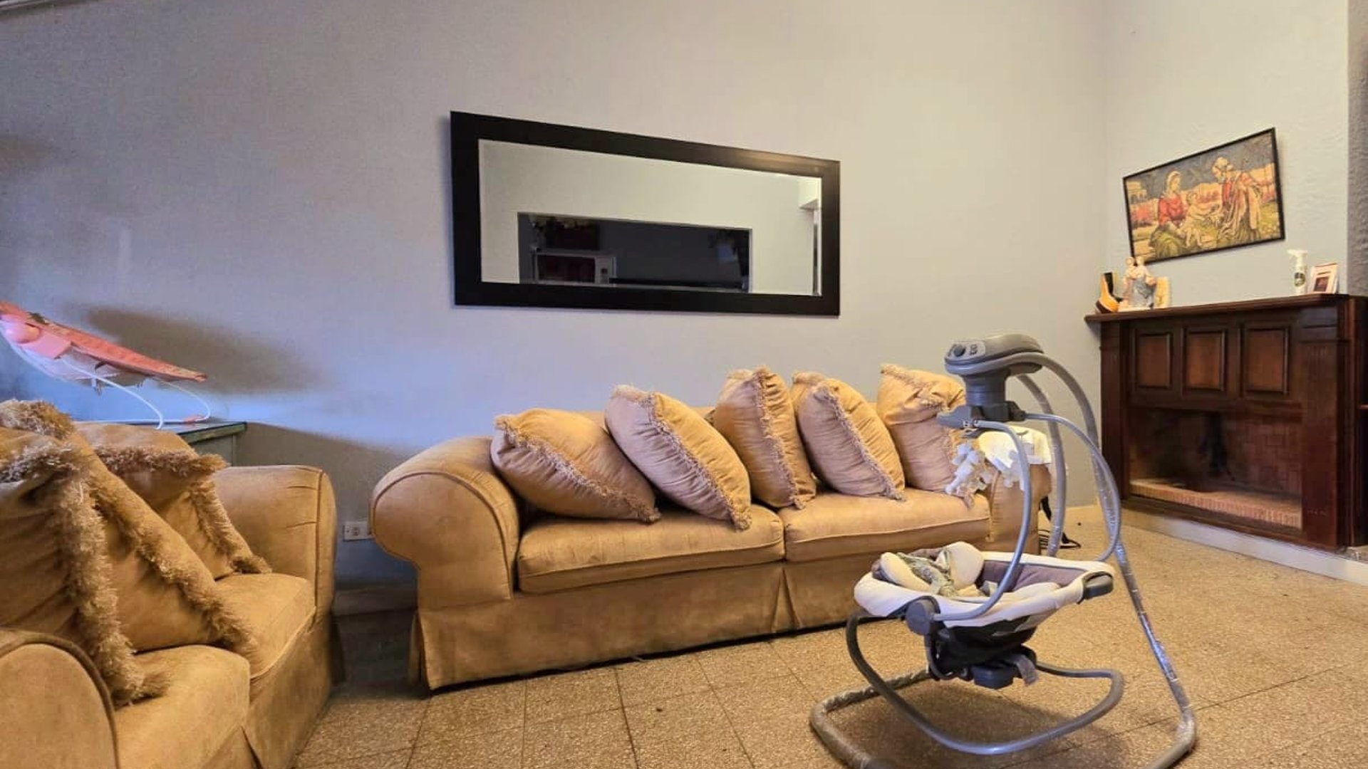 Exclusiva Casa En Venta En Residenciales El Bosque Zona 12 - Image 1
