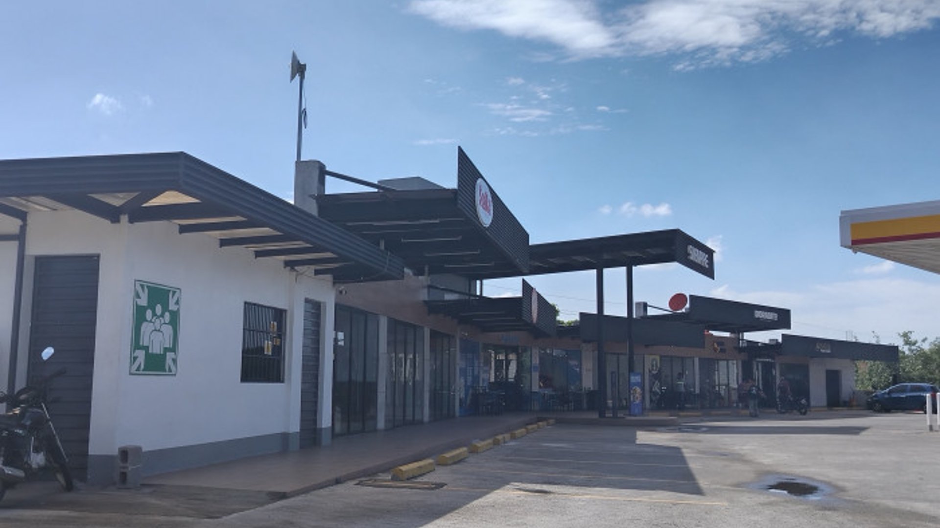 Locales en renta Plaza Arecas Km.80.1 Autopista Puerto - Miniatura 6