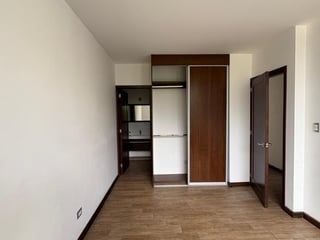 Apartamento en Alquiler – Edificio Albero 15, Zona 15 (Vista Hermosa II) - Image 8