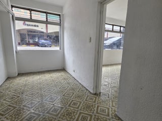 En Alquiler Local Comercial Las Américas Zona 13 - 3