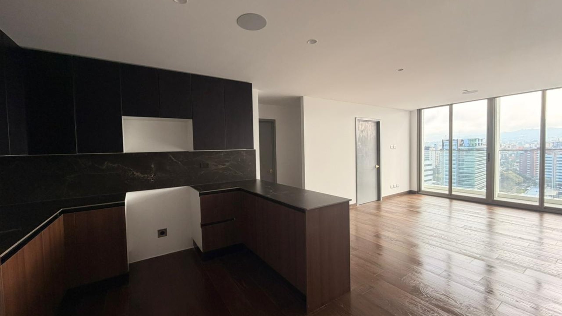 Apartamento en Venta Edificio Atarah, zona 10 N15