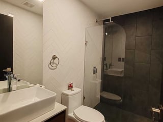 Apartamento en Alquiler  Amueblado Edificio Eon, zona 10 - Image 14