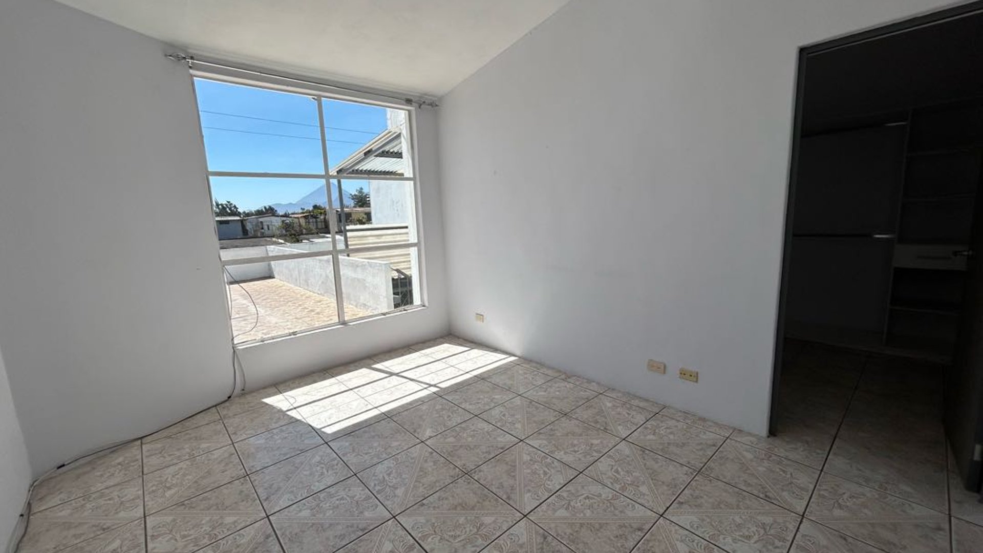 Apartamento en Renta en Zona 11 Granai II - Miniatura 3