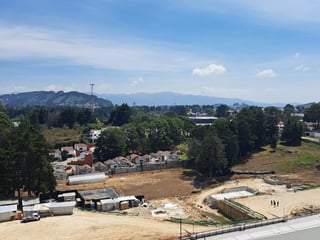 Oficinas en venta y renta en Centro Comercial en CAES - Image 4