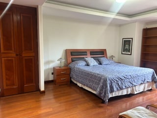 Apartamento Amueblado en Renta, Zona 14 Edificio Marqués del Valle - Image 14