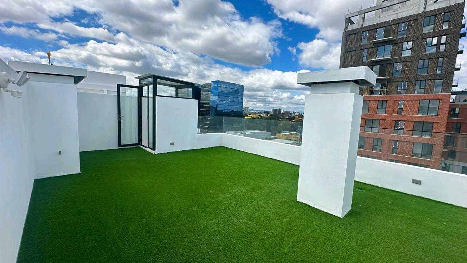 APARTAMENTO EN VENTA PARA INVERSIONISTA ???? Edificio Senseti, zona 10 - Miniatura 12