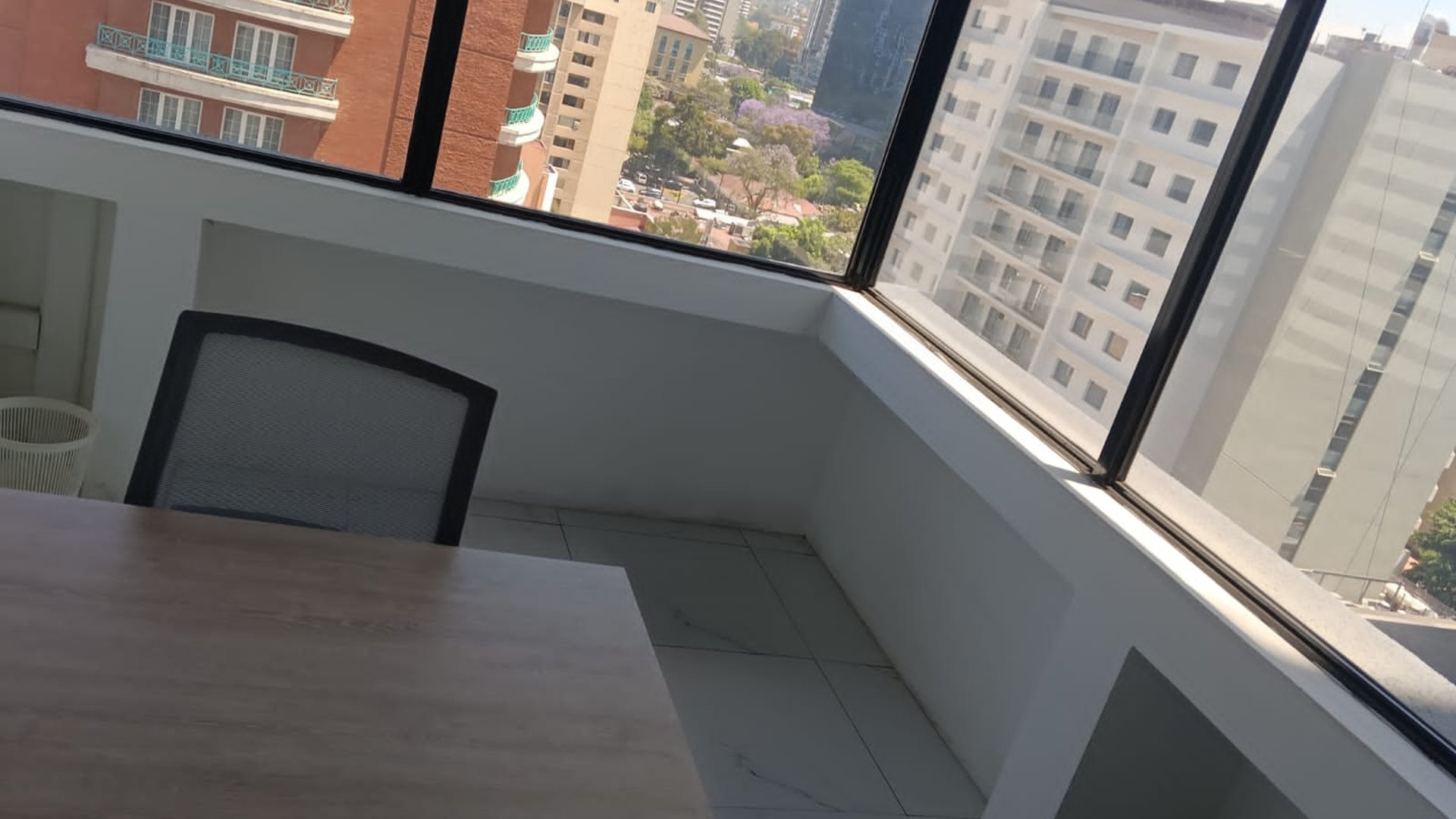Espacio de Oficina en Alquiler Edificio Reforma Montufar, zona 10 - Miniatura 5