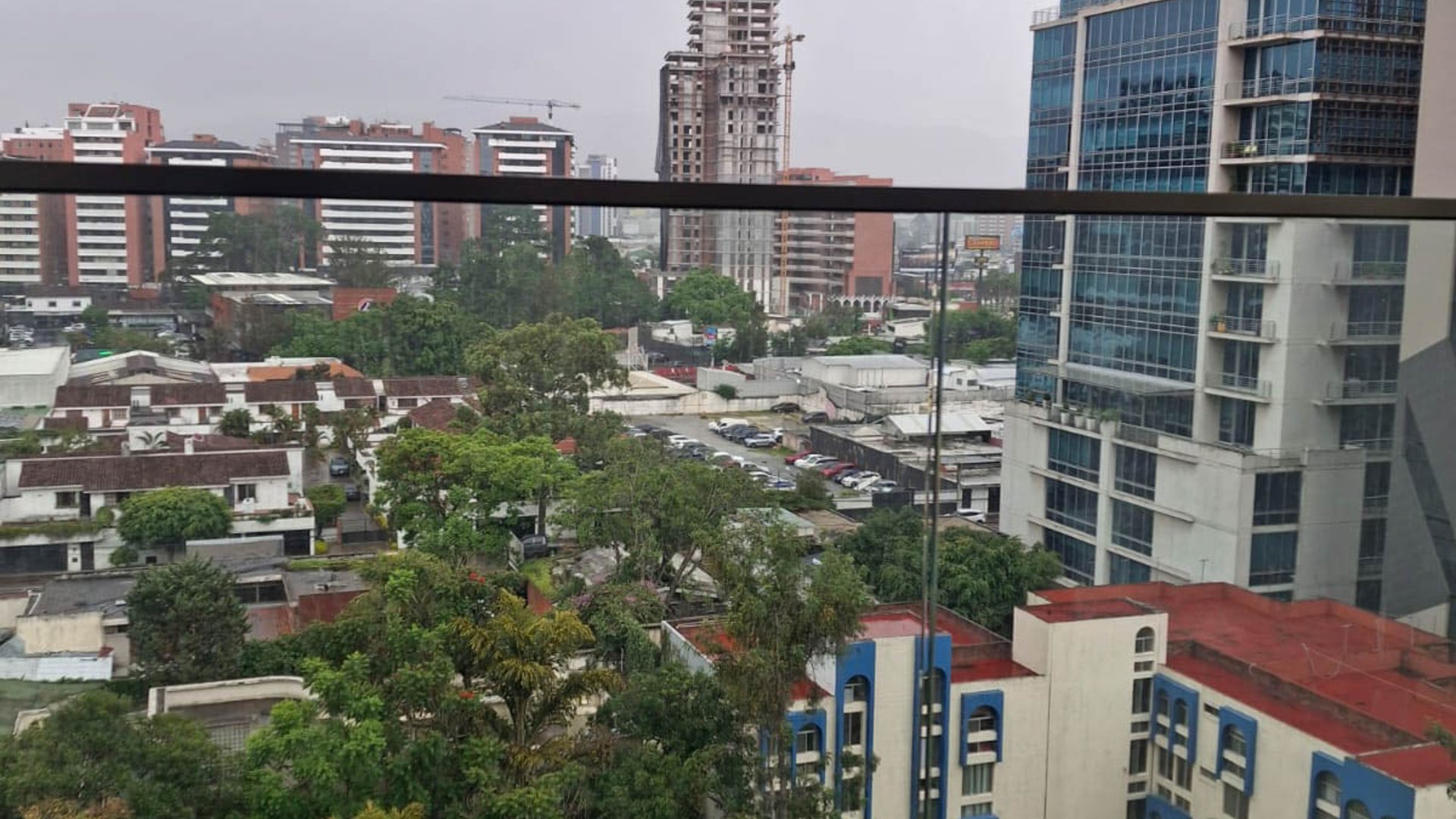 ATHARA VENTA DE APARTAMENTO ZONA 10 - Miniatura 9