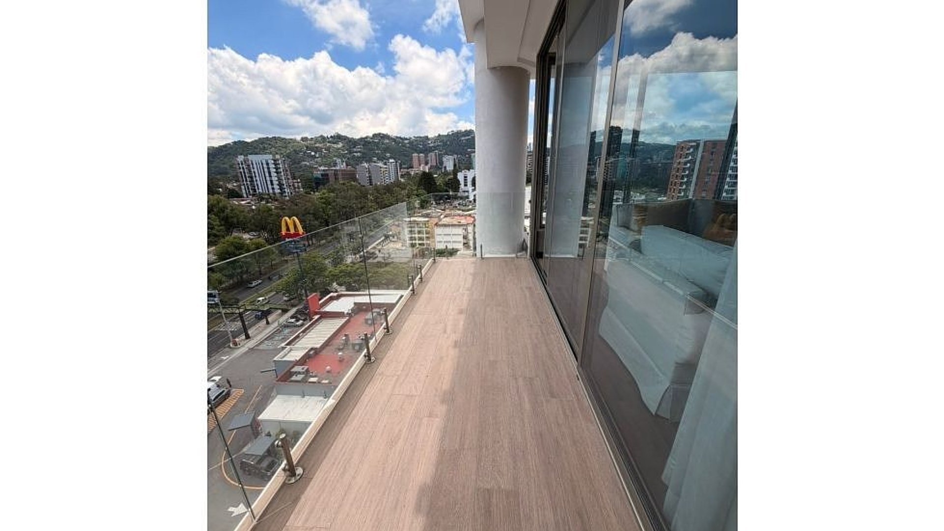 Apartamento de Lujo en Venta – Torre Caprese, Zona 15 - Miniatura 6
