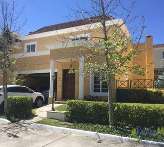 Casa en Venta y Renta Entreverdes en CES, Fraijanes