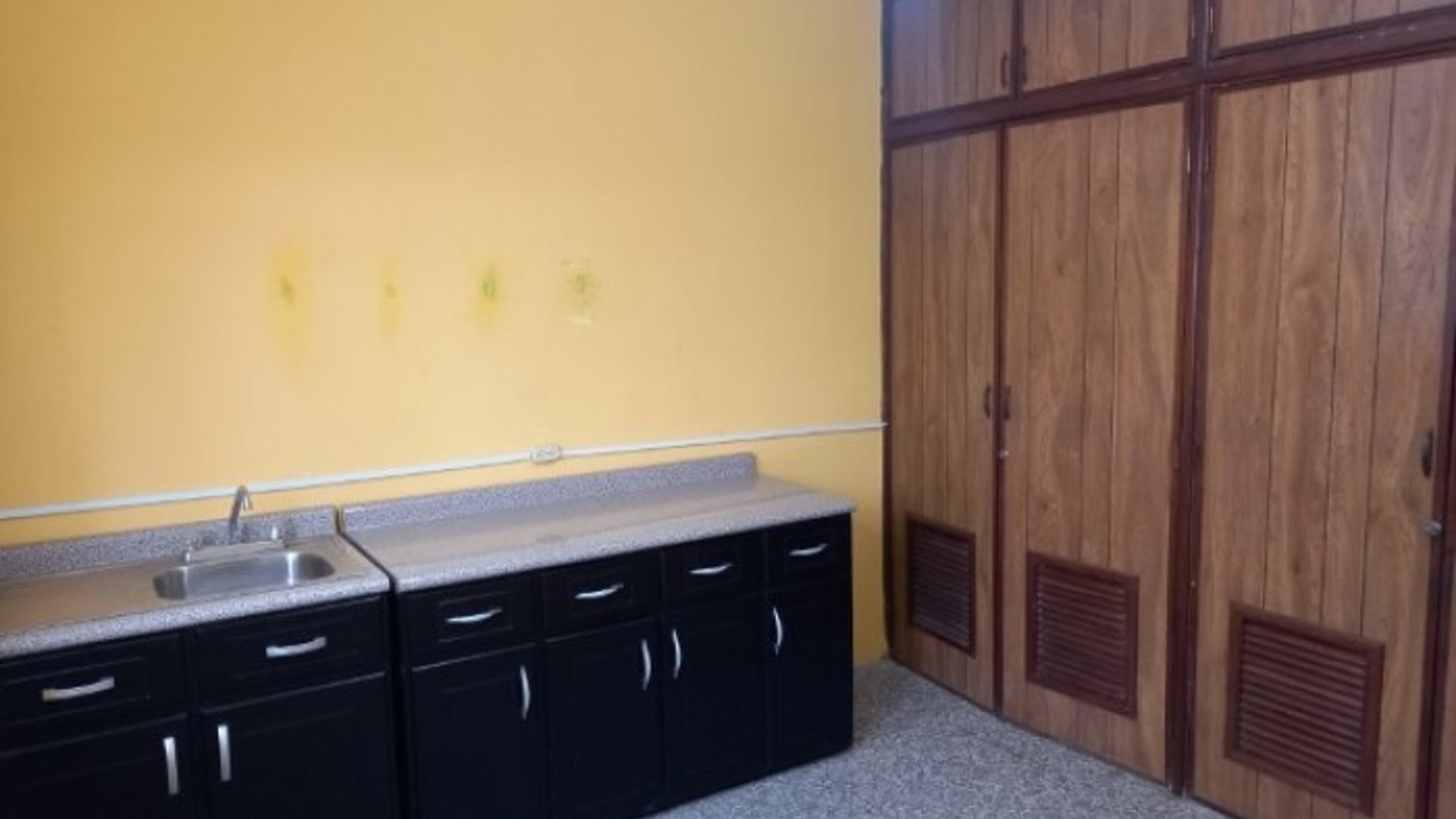 Clínica Médica en Renta Centro de Mixco, Guatemala