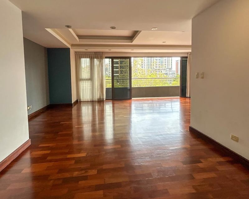 Apartamento amplio de 3 dormitorios en zona 10