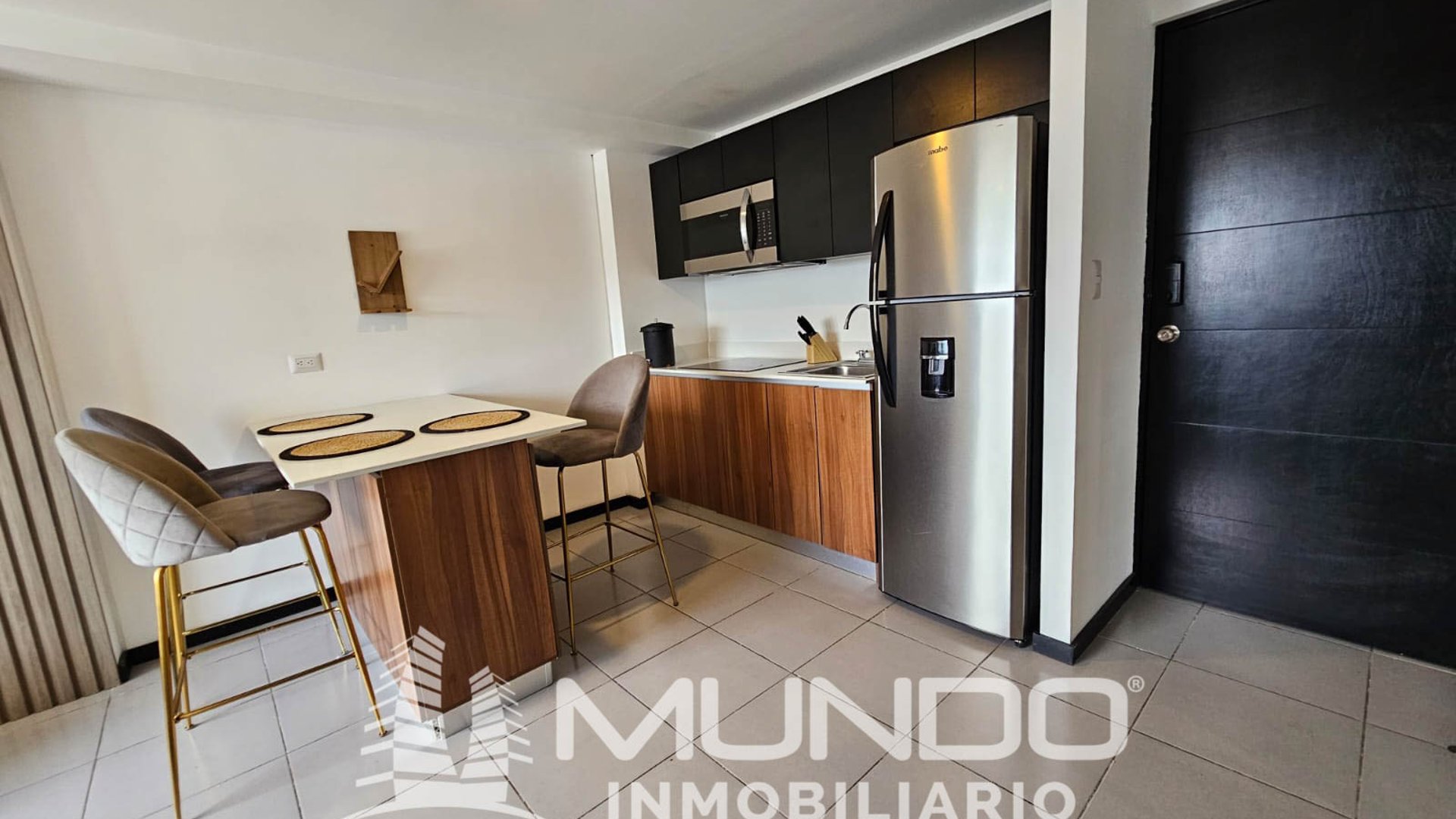 APARTAMENTO AMUEBLADO EN VENTA EN ZONA 14 - Miniatura 3