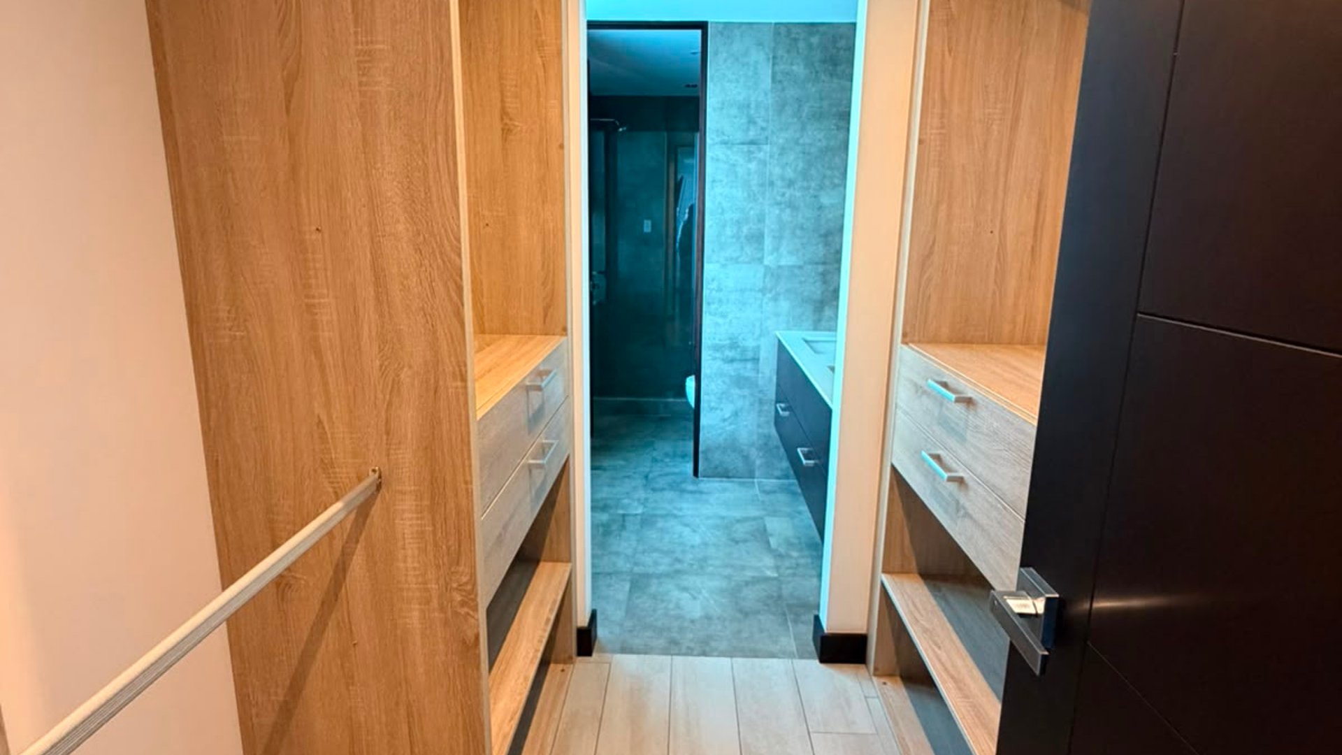 APARTAMENTO EN RENTA |AMUEBLADO | LIV | ZONA 15 - Miniatura 7