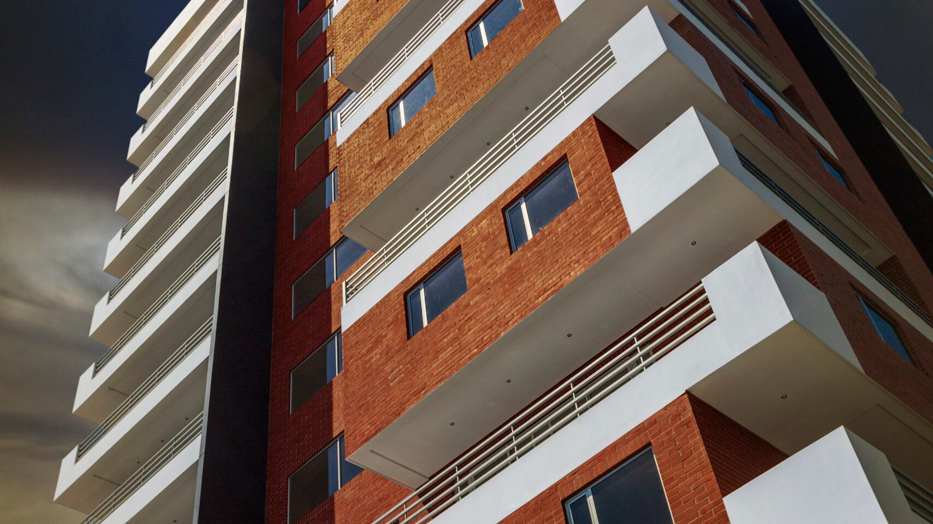 📍 APARTAMENTO EN RENTA – 3 HAB + 3 PARQUEOS | ARIA | ZONA 10