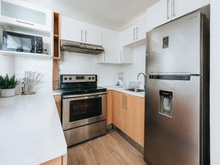 📍 APARTAMENTO EN RENTA AMUEBLADO  – 2 HAB | CITY HAUS | ZONA 10 - 2