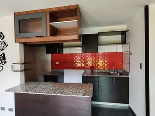 Apartamento en Venta Edificio Mariscal Uno Uno Zona 11 - Image 5