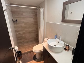 Rematan apartamento en Punto Mariscal - Image 10