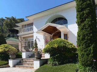 Lujosa Residencia en Venta - Zona 16, Ciudad de Guatemala - Image 14