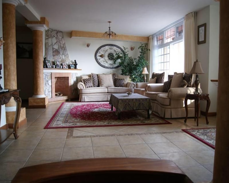 CASAEN VENTA INDEPENDIENTE EN STA ROSALIA LA LAGUNA