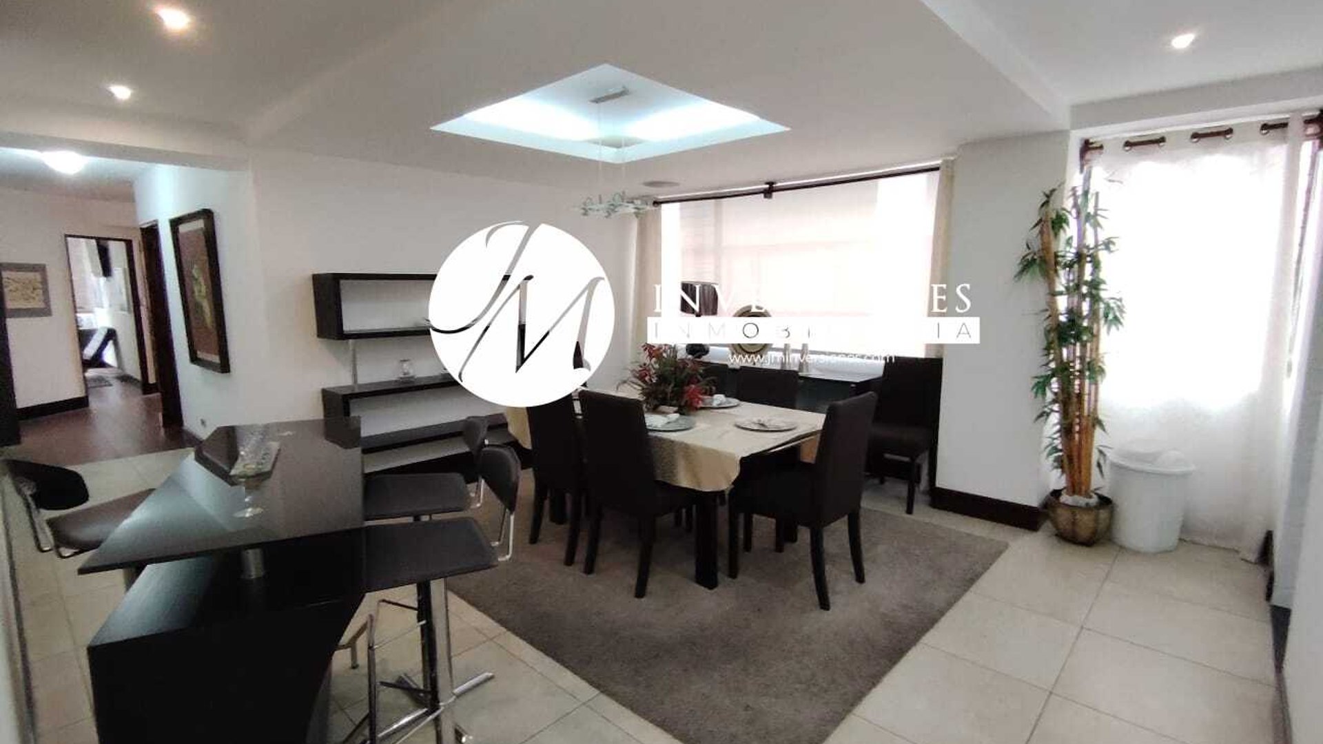 Apartamento amplio en venta zona 10 de 3 Dormitorios