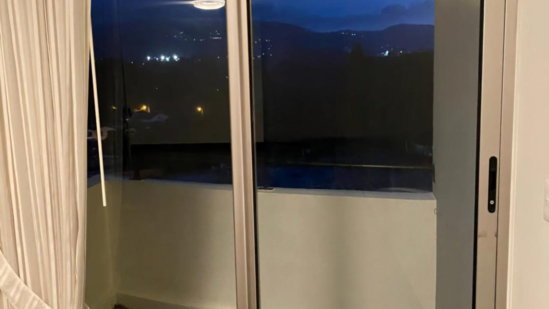 RENTA APARTAMENTO ATTICA I  ZONA 14 - Miniatura 7