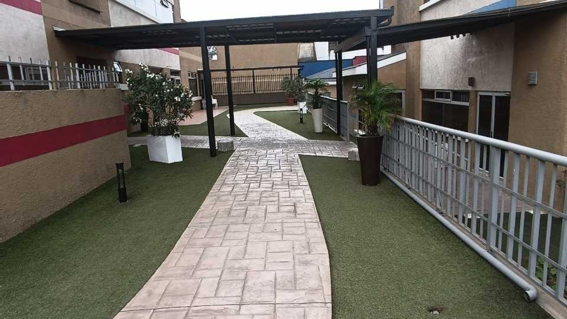Venta de apartamento de 3 habitaciones Las Gemas zona 11 - Miniatura 29