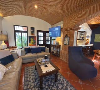  BELLÍSIMA CASA EN VENTA EN ALREDEDORES DE ANTIGUA DENTRO CONDOMINIO