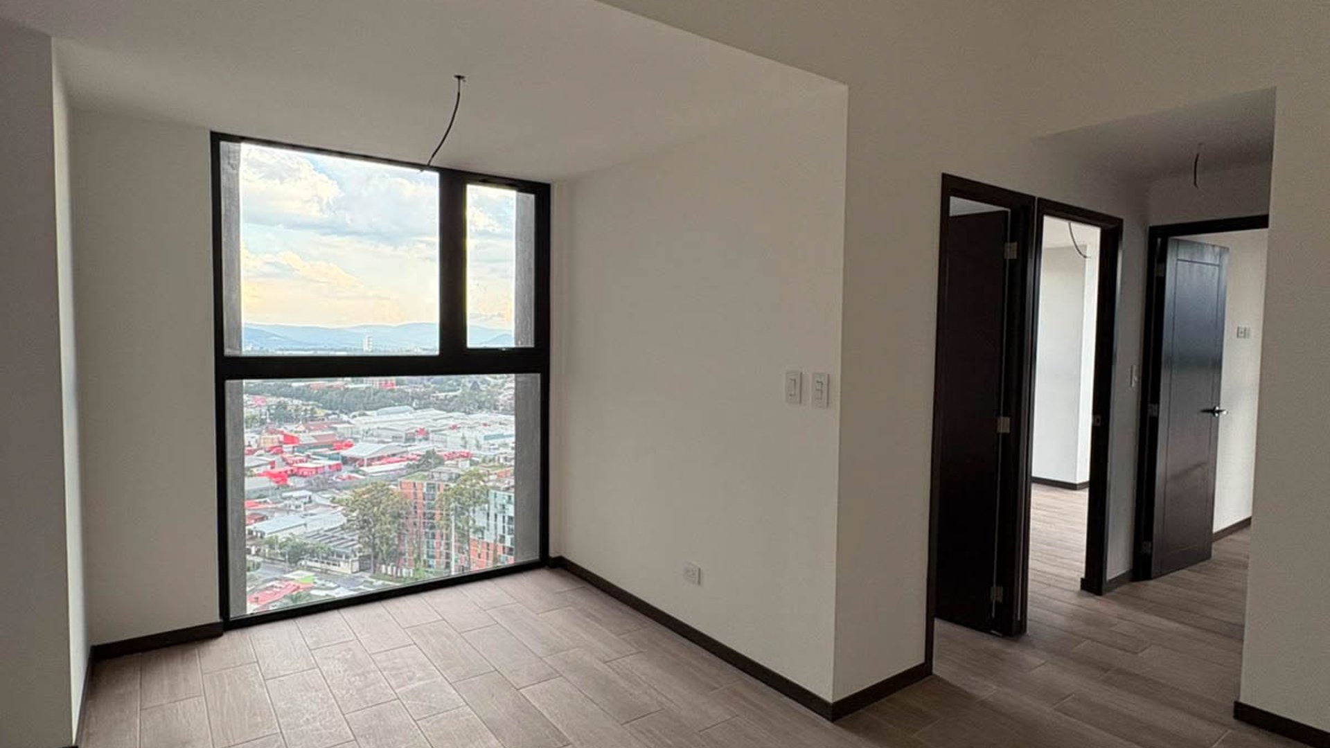 APARTAMENTO EN RENTA EN ZONA 11 MARISCAL - Miniatura 19