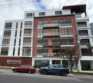 VENTA DE LINDO Y CÉNTRICO APARTAMENTO  - PRIVÉ, ZONA 15