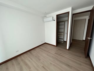 *Venta de apartamento 2 Dormitorios en Artis, Zona 13* - 5