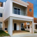 ???? CASA EN ALQUILER – COND. VERDEA ARRAZOLA | CAES KM 22, FRAIJANES