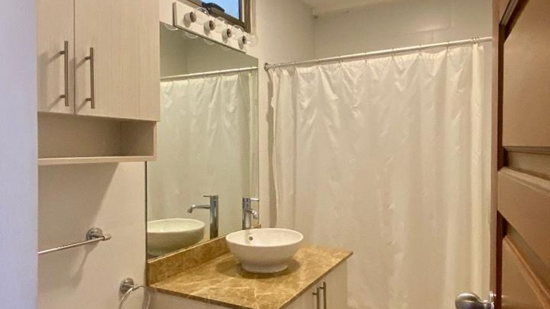Apartamento en Renta de 2 Dormitorios en Zona 14 - Miniatura 7