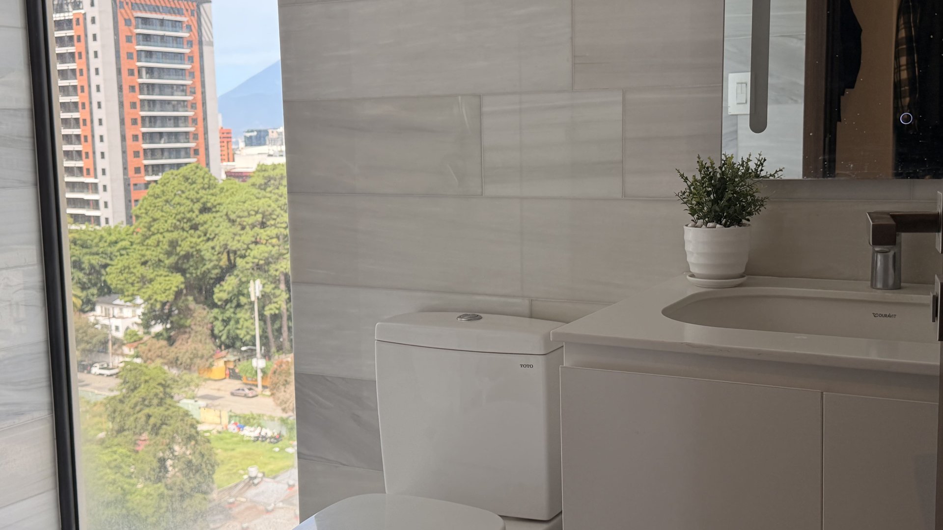 Apartamento en Alquiler Edificio Vasanta, zona 10 N12 - Miniatura 20