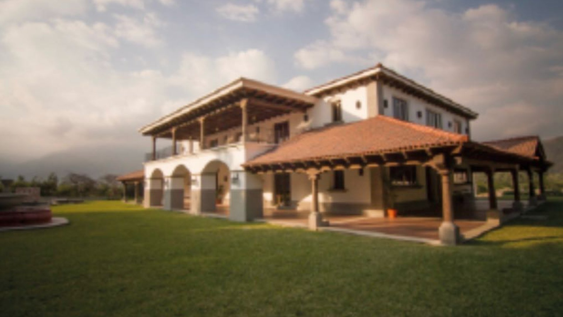 ESPECTACULAR CASA EN VENTA DENTRO DE HACIENDA DEL COMENDADOR  - Miniatura 14