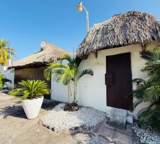 VENTA DE CÓMODA CASA AMUEBLADA - MARENA, CHULAMAR