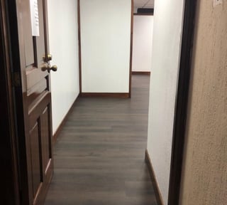 Alquiler o venta de oficina en El Edificio Reforma Montufar 